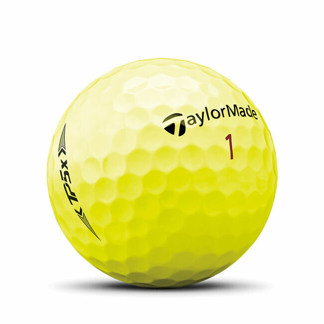 Gele Taylormade TP5x golfballen met logo, het logo van Taylormade afgebeeld op de bal